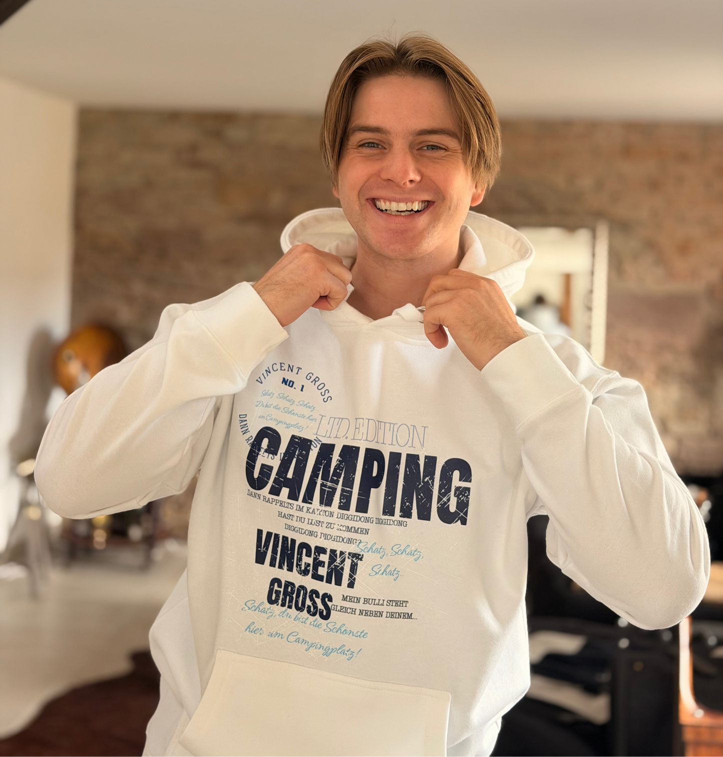LTD. CAMP VINCENT HOODIE (NUR 50 STÜCK!)